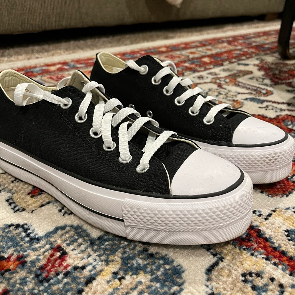 Black platform Converse